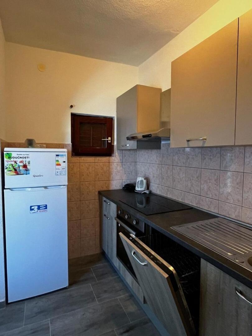 Apartment Dalibor Lukovo Šugarje Eksteriør bilde